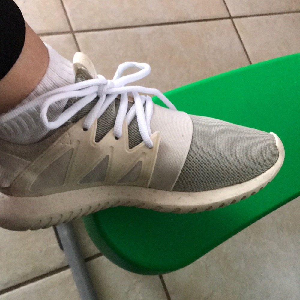 Adidas Sneakers - Picture 3 of 14